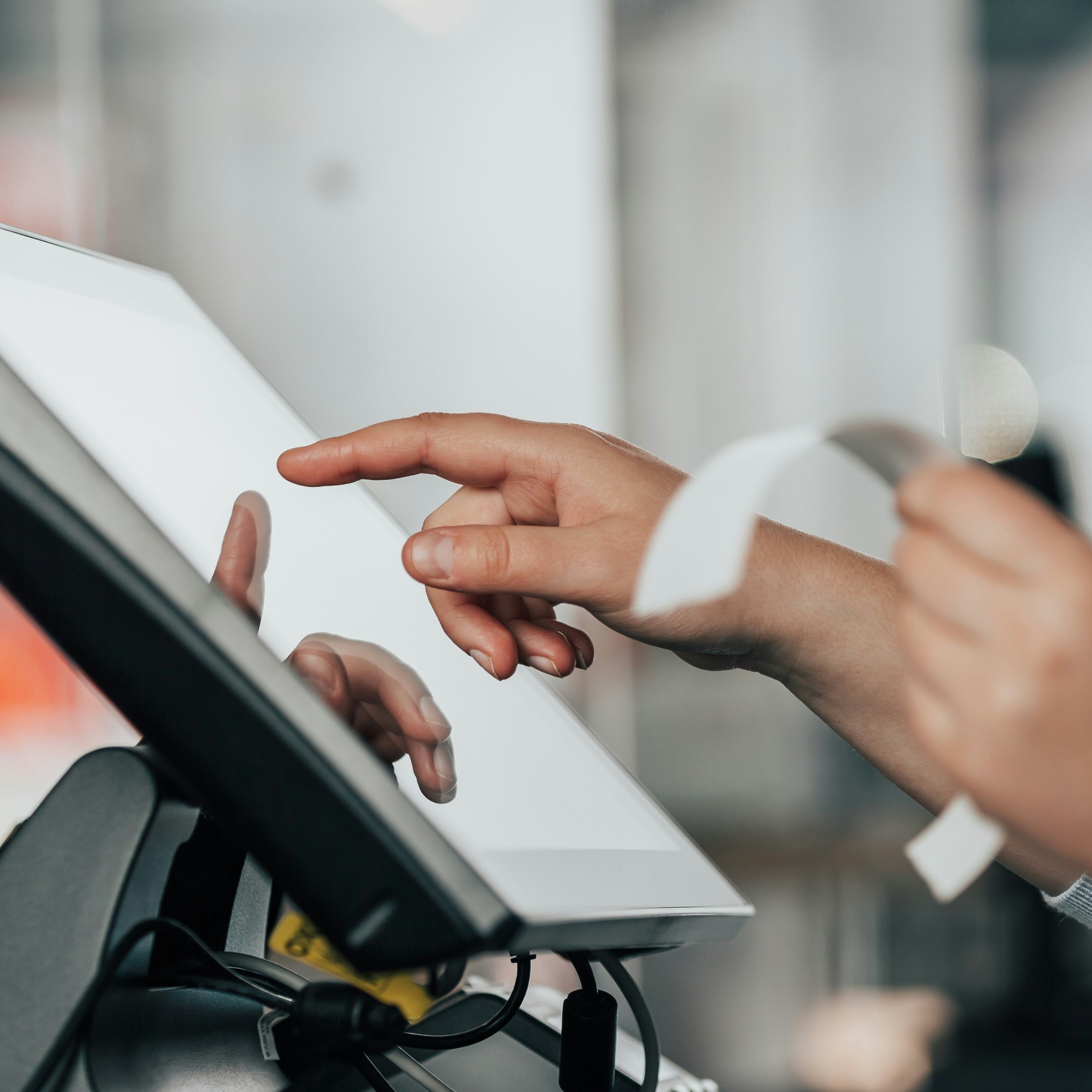 simon-kadula--gkndM1GvSA-unsplash